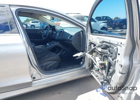 2016 Chrysler 200 Limited из США, поврежденный, VIN 1C3CCCAB7GN171996